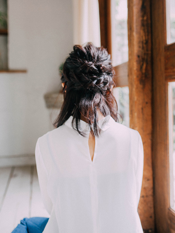 モッズヘア　フジオカのヘアスタイル「ざっくりカジュアル編み込み」の背面画像